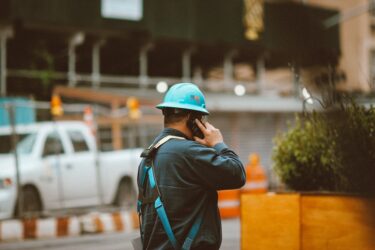 建設キャリアアップシステムに電話窓口はない?問い合わせ方法と急ぎの対処法